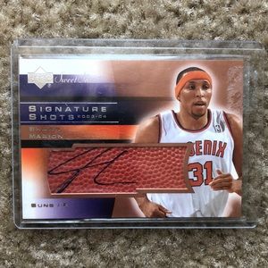 2003-04 Upper Deck Sweet Shot Signature Shots Auto Shawn Marion #SM Auto